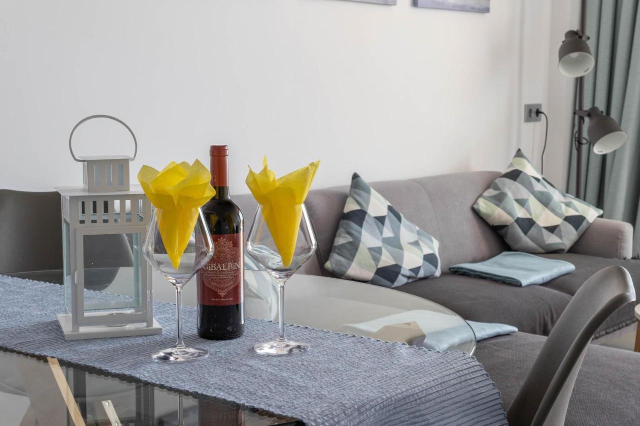 Apartment Arce Frontline Seaview Нерха Екстер'єр фото